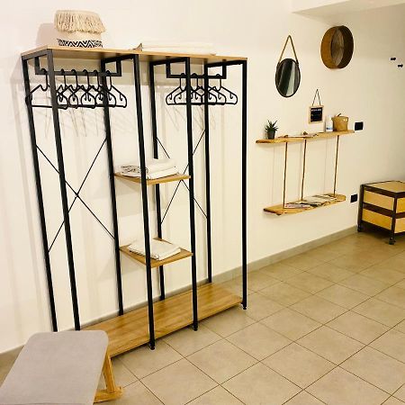 Menouno House Apartment Crispiano Luaran gambar