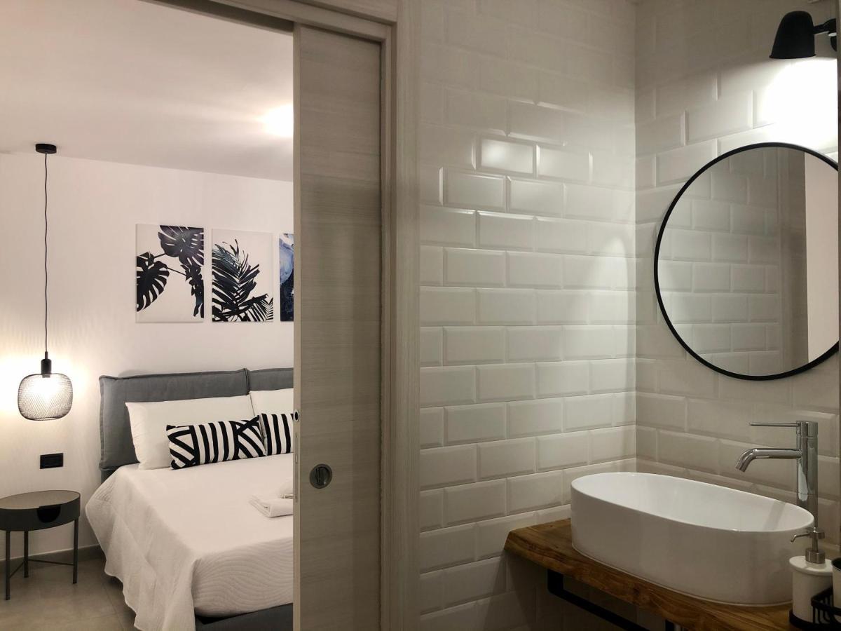 Menouno House Apartment Crispiano Luaran gambar