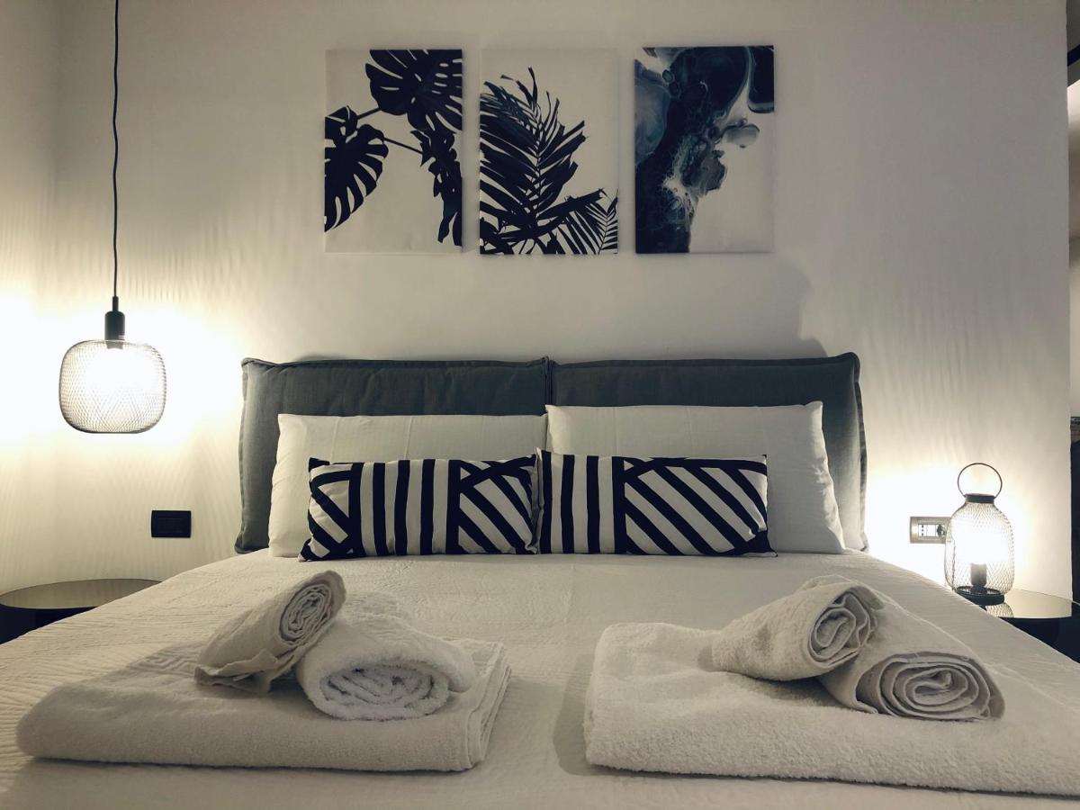 Menouno House Apartment Crispiano Luaran gambar