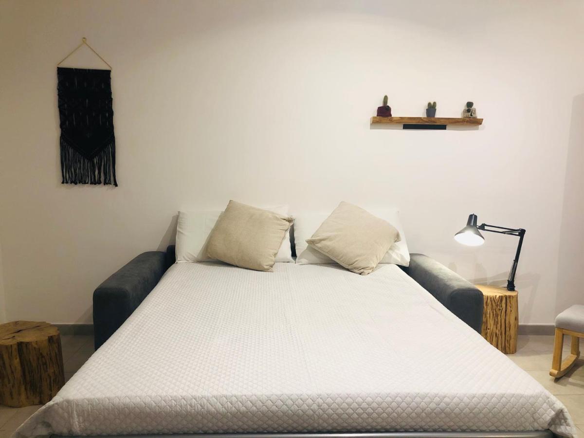 Menouno House Apartment Crispiano Luaran gambar