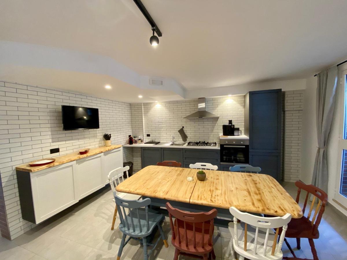 Menouno House Apartment Crispiano Luaran gambar