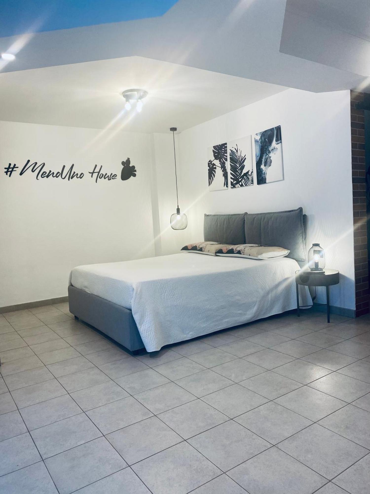 Menouno House Apartment Crispiano Bilik gambar