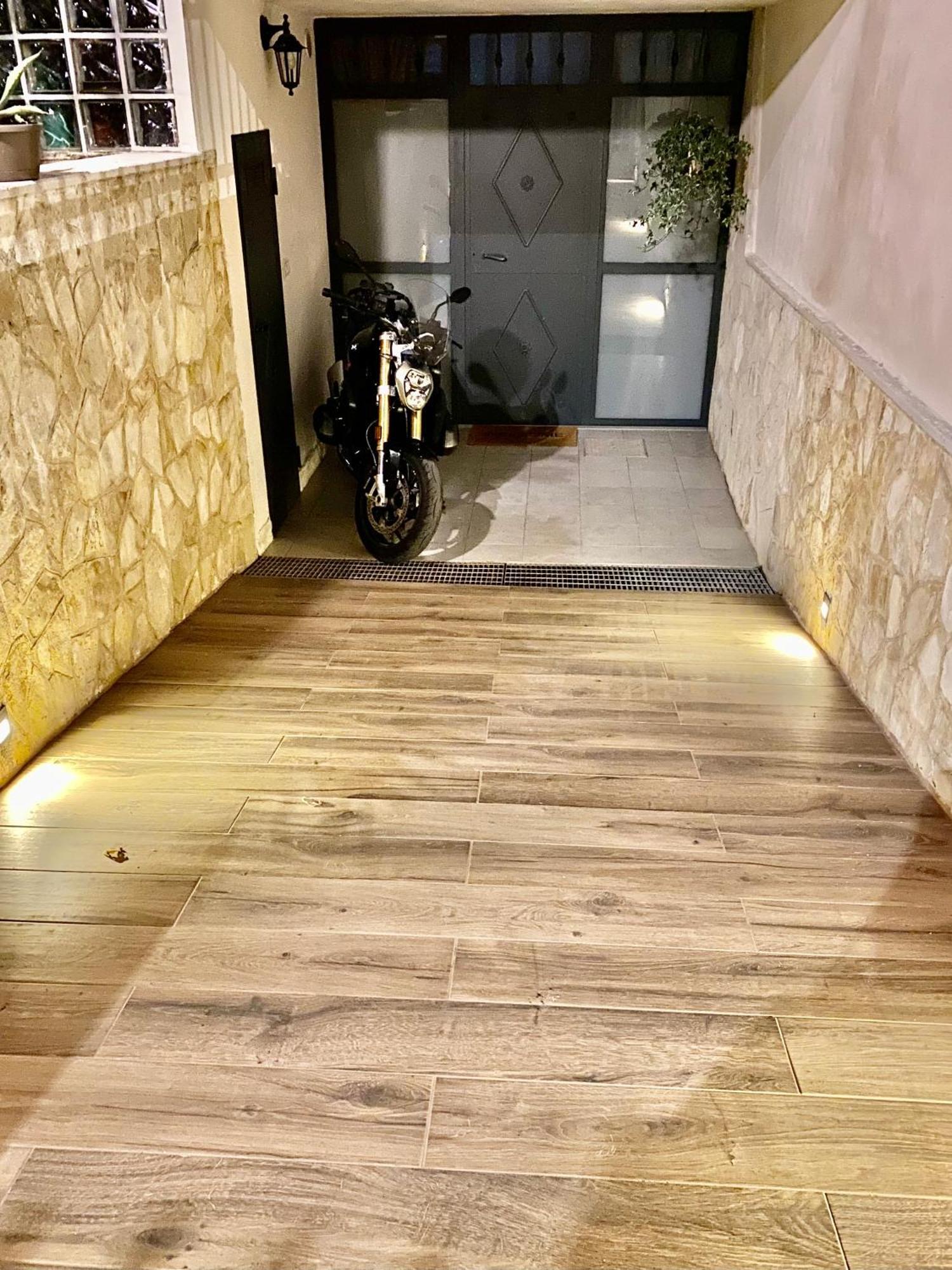 Menouno House Apartment Crispiano Bilik gambar